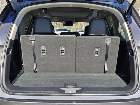 Used 2025 Honda Pilot Touring image 13