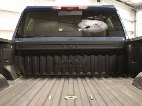 Used 2024 Chevrolet Silverado 3500 High Country w/ Technology Package image 28