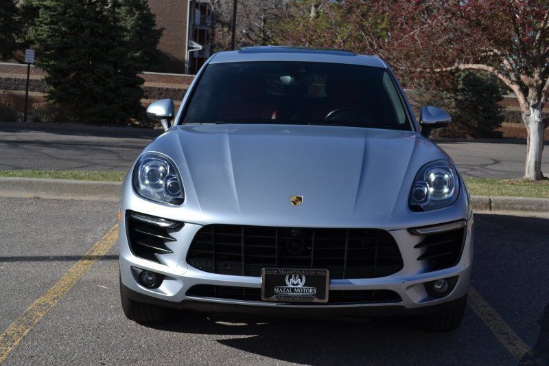 Used 2017 Porsche Macan AWD/4WD image 4