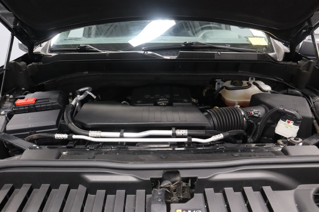 Used 2025 Chevrolet Silverado 1500 LT AWD/4WD image 30