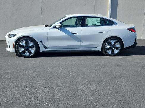 New 2026 BMW i4 eDrive40 w/ Premium Package RWD image 4