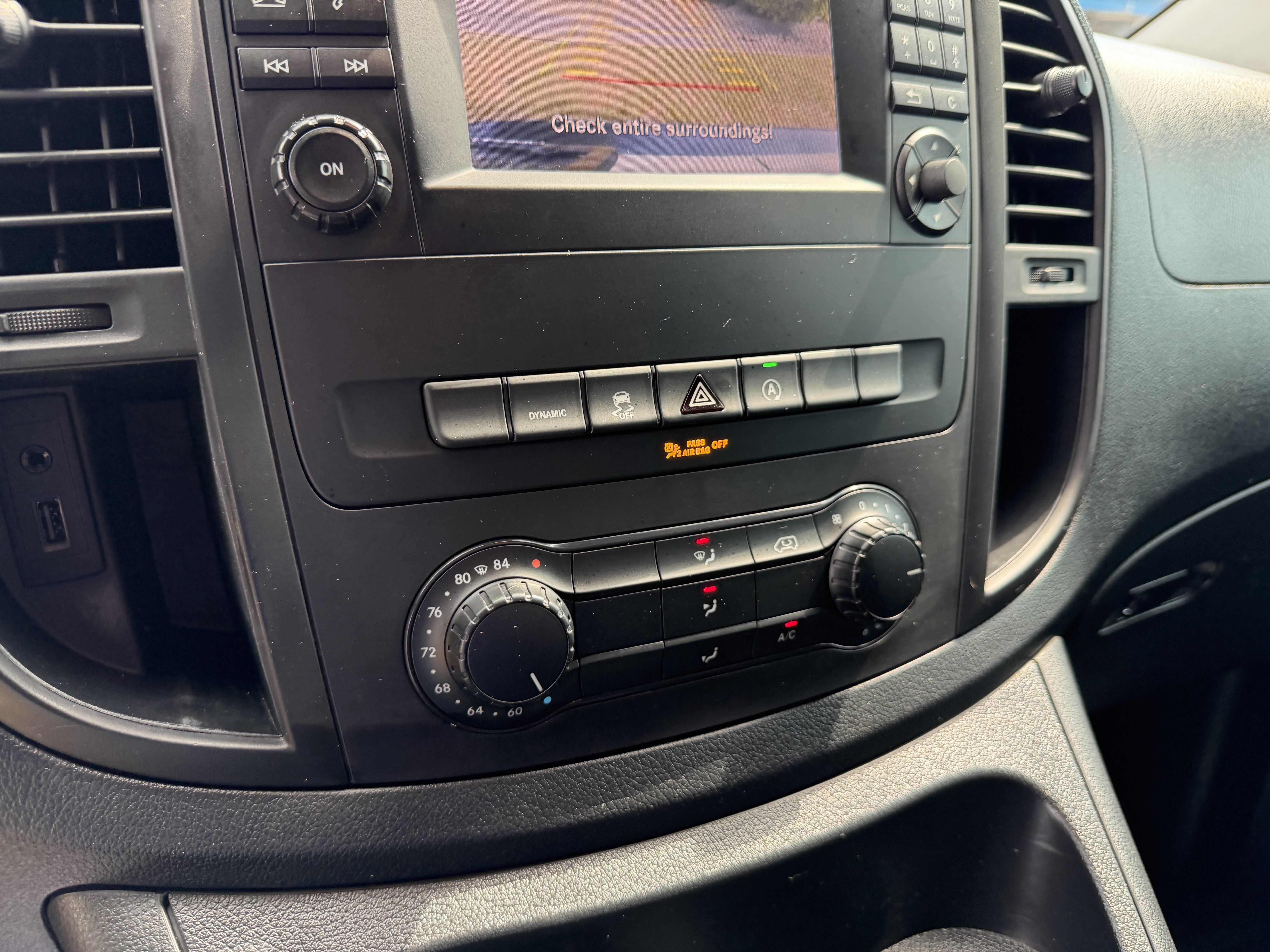 Used 2020 Mercedes-Benz Metris image 18