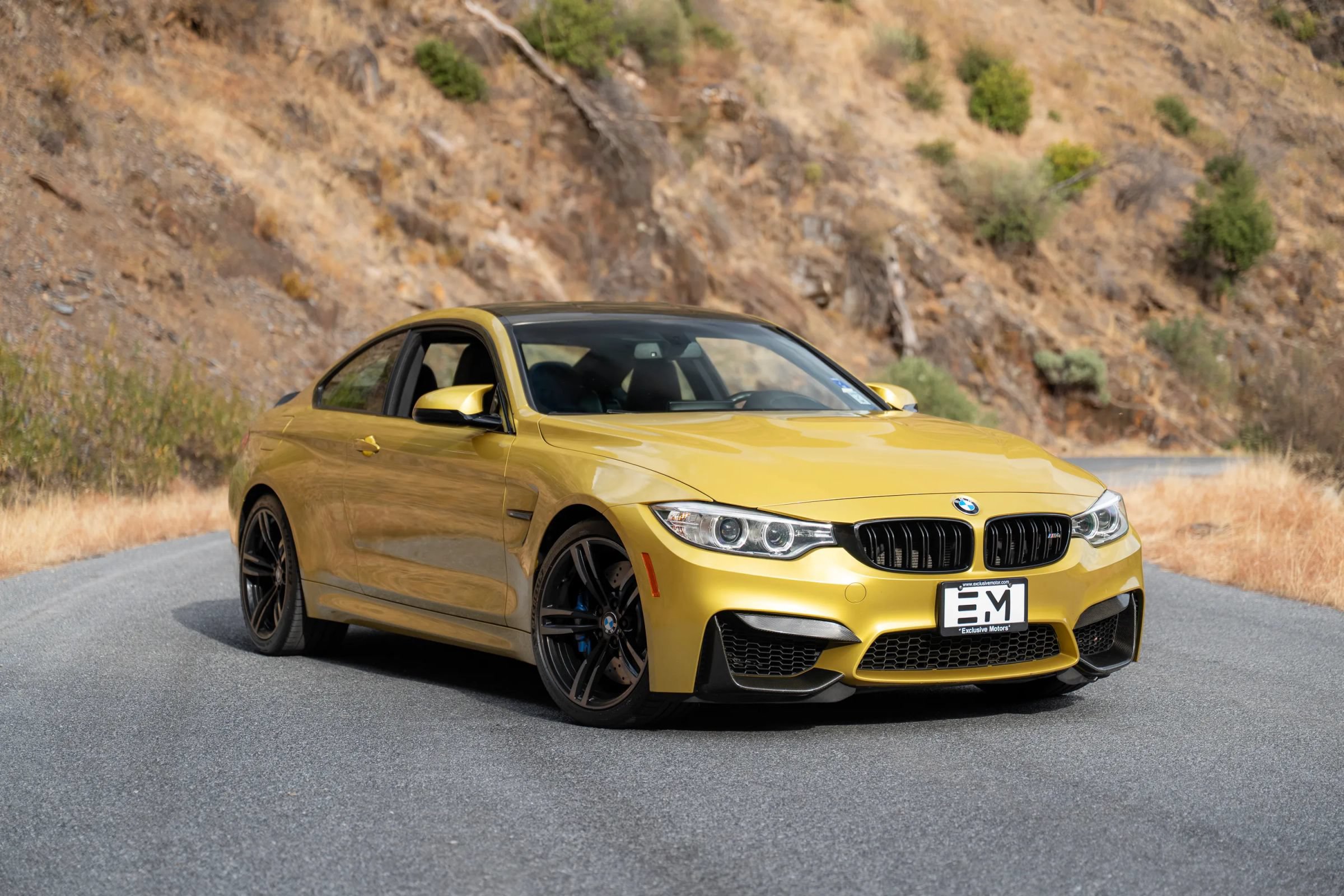 Used 2016 BMW M4 Coupe RWD image 1