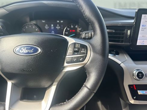 Used 2024 Ford Explorer XLT w/ Equipment Group 202A image 16