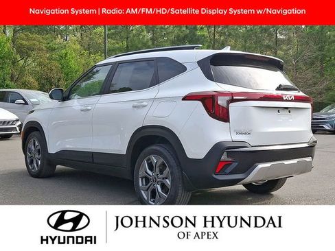 Used 2024 Kia Seltos S AWD/4WD image 2
