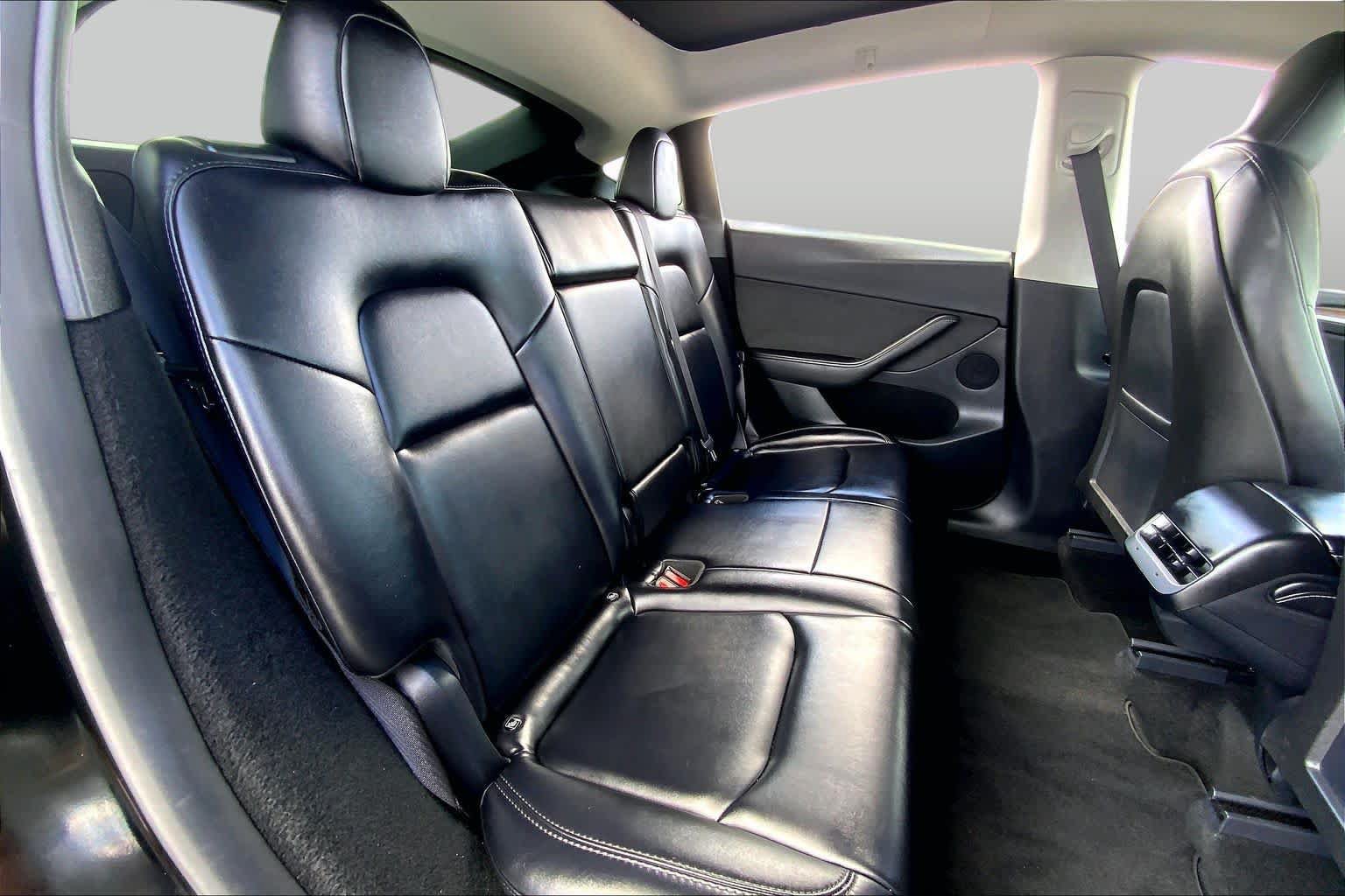 Used 2024 Tesla Model Y 2WD image 18