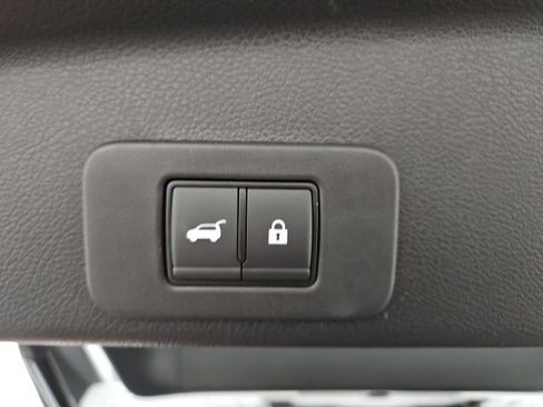 Used 2026 Nissan Murano SV image 12