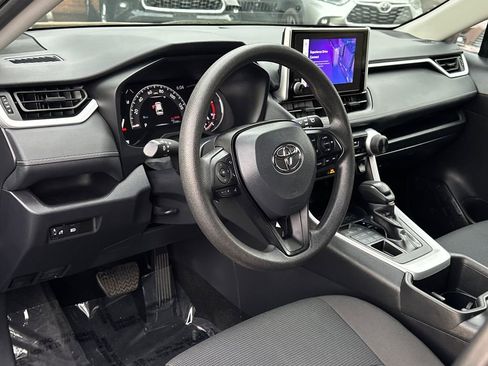 Used 2024 Toyota RAV4 LE AWD/4WD image 17