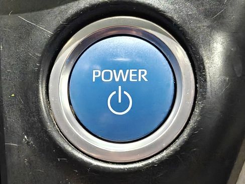 Used 2021 Toyota Sienna LE FWD image 11