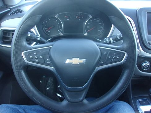 Used 2023 Chevrolet Equinox LT w/ LPO, Cargo Package AWD/4WD image 17