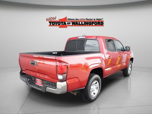 Used 2018 Toyota Tacoma SR5 RWD image 12