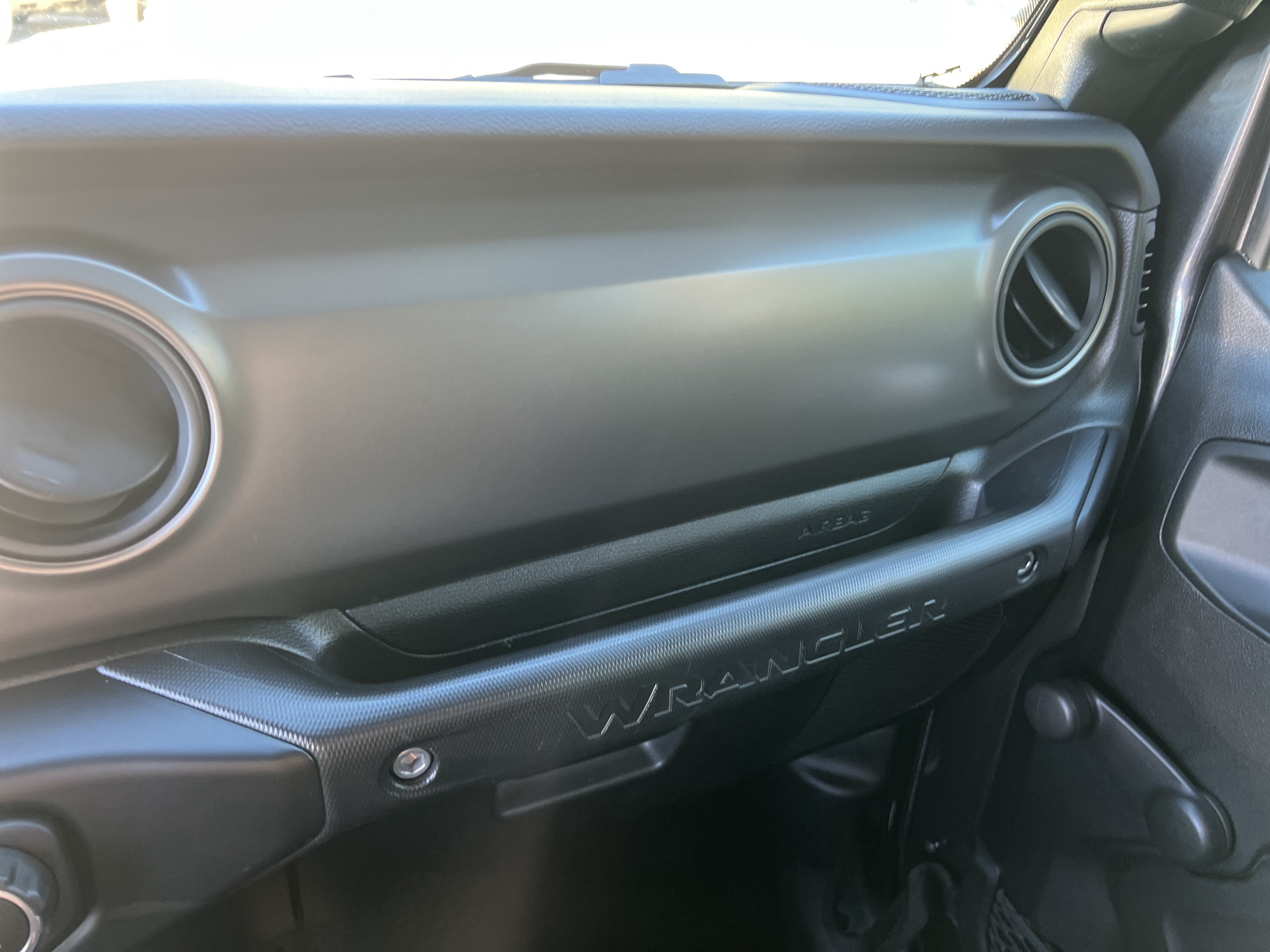 Used 2022 Jeep Wrangler Sport AWD/4WD image 34
