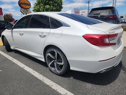 Used 2018 Honda Accord Sport image 7