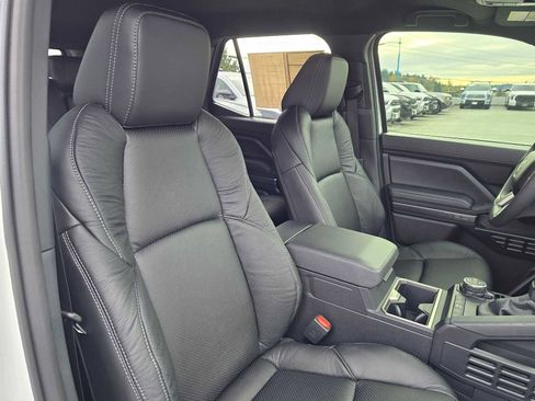 Certified 2025 Toyota 4Runner TRD Off-Road image 18