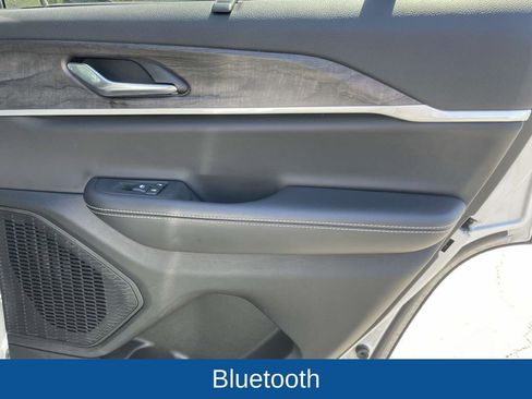 Used 2025 Jeep Grand Cherokee Limited w/ Luxury Tech Group II image 19