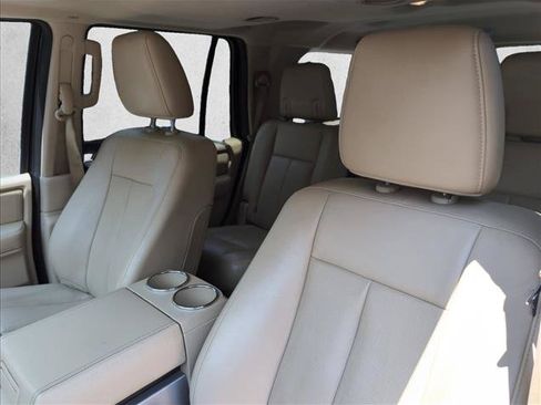 Used 2016 Ford Expedition Limited w/ Equipment Group 301A RWD image 13