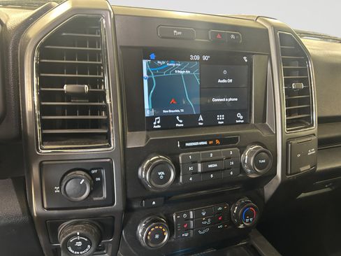 Used 2018 Ford F150 XLT w/ Equipment Group 302A Luxury RWD image 16