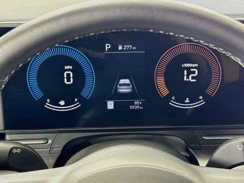 Certified 2025 Hyundai Kona SEL AWD/4WD image 14