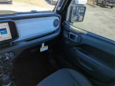 New 2026 Jeep Gladiator Willys image 17