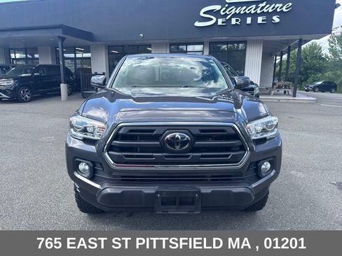 Used 2018 Toyota Tacoma SR5 AWD/4WD image 2