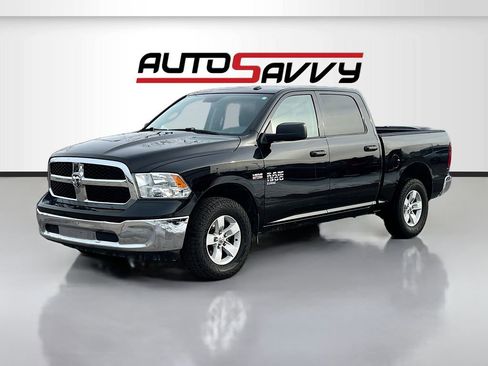 Used 2019 RAM 1500 Classic SLT AWD/4WD image 3