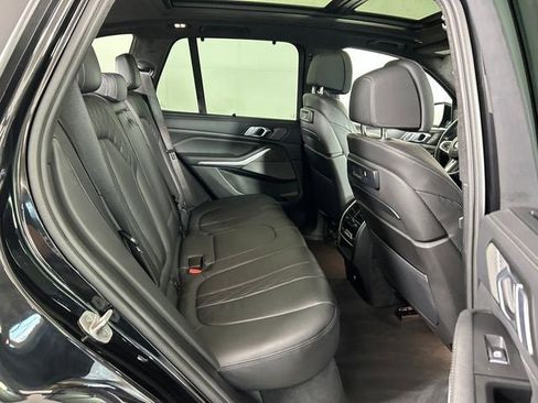 Used 2022 BMW X5 M50i w/ Executive Package AWD/4WD image 27