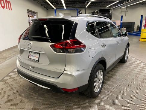 Used 2018 Nissan Rogue SV image 13