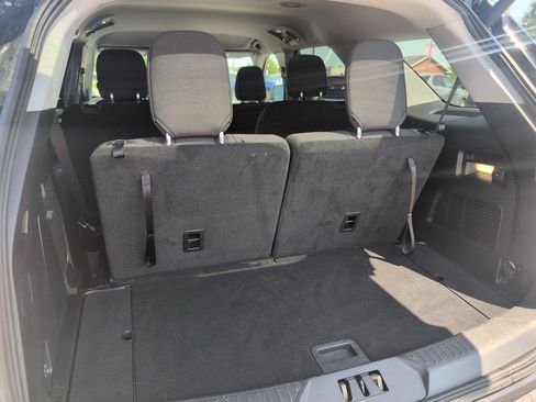 Used 2020 Ford Explorer XLT AWD/4WD image 21