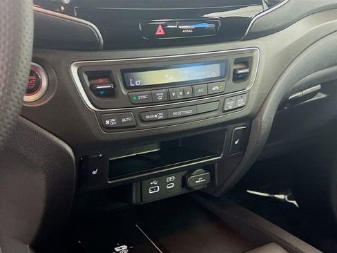 Used 2024 Honda Passport TrailSport image 11