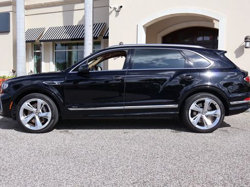 Certified 2024 Bentley Bentayga Extended Wheelbase AWD/4WD image 5