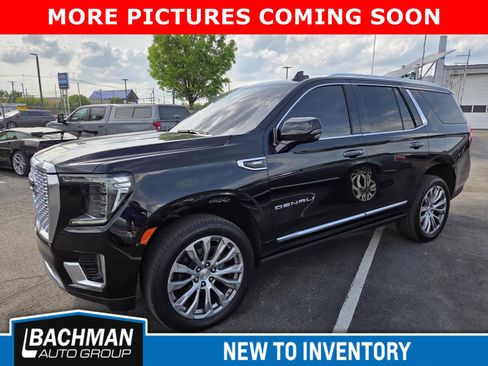 Used 2021 GMC Yukon Denali w/ Denali Premium Package image 4