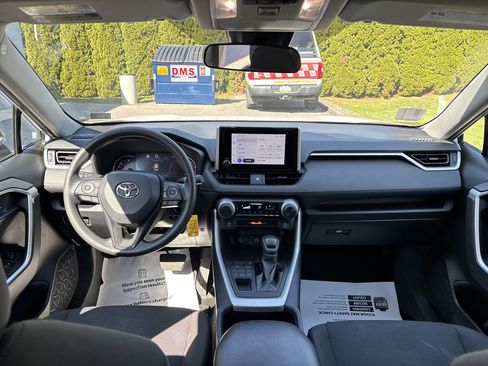 Certified 2024 Toyota RAV4 LE AWD/4WD image 15
