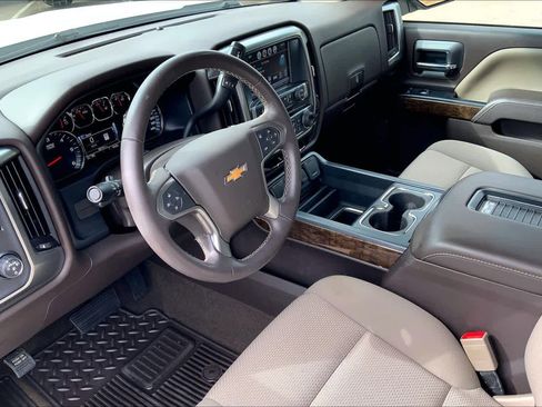 Used 2018 Chevrolet Silverado 1500 LT w/ Texas Edition RWD image 18
