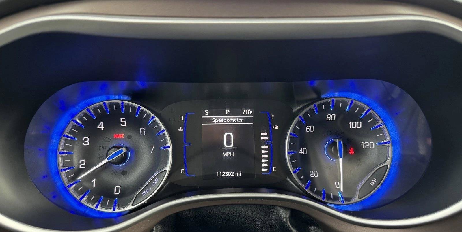 Used 2022 Chrysler Voyager LX FWD image 12
