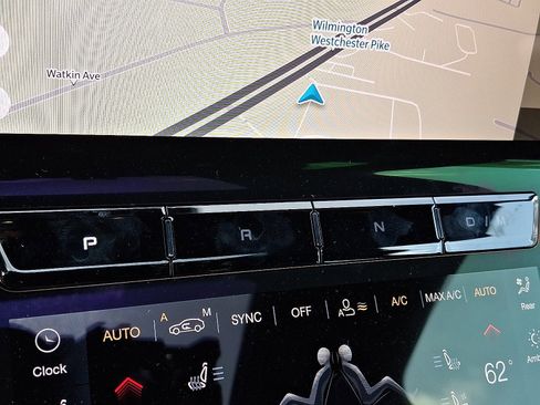 New 2025 Maserati Grecale Modena image 11