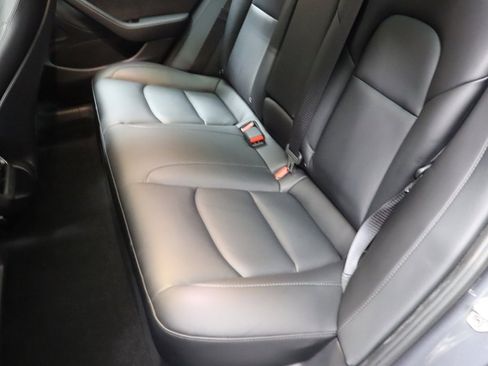 Used 2020 Tesla Model 3 Long Range image 31