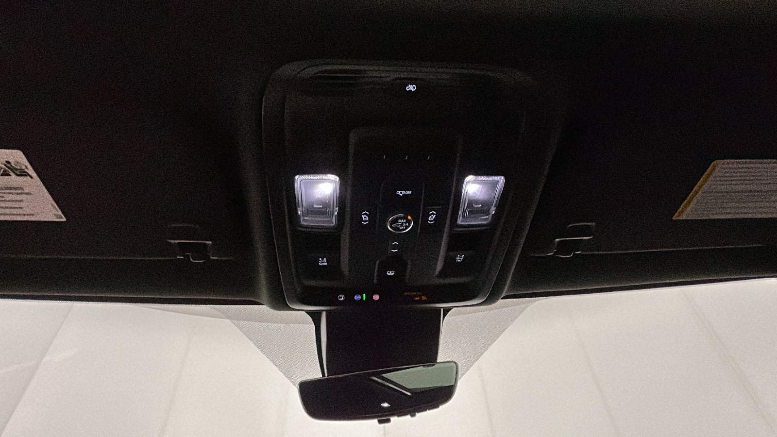 Used 2024 GMC Yukon XL Denali w/ Denali Reserve Package AWD/4WD image 32