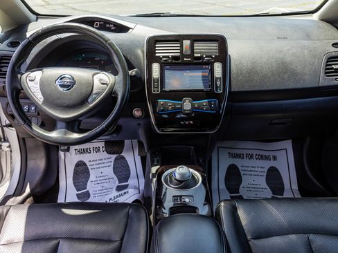 Used 2014 Nissan Leaf SL FWD image 23