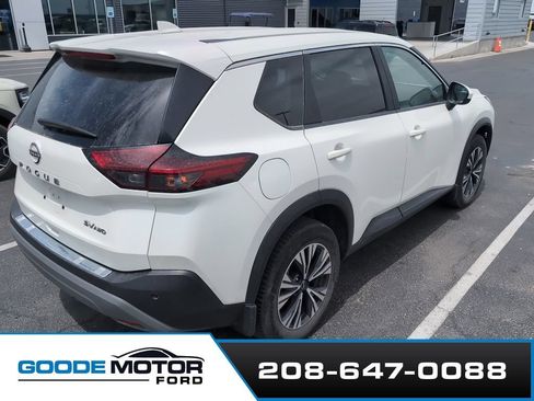Used 2023 Nissan Rogue SV AWD/4WD image 4