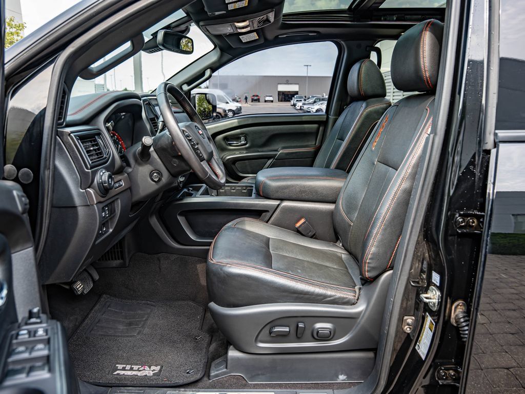 Used 2022 Nissan Titan PRO-4X w/ Pro-4x Convenience Package AWD/4WD image 34