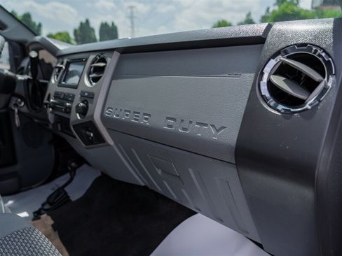 Used 2015 Ford F250 XLT AWD/4WD image 37