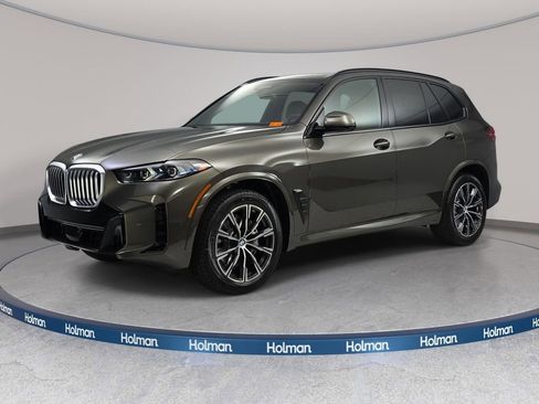 New 2026 BMW X5 xDrive40i w/ M Sport Package image 1
