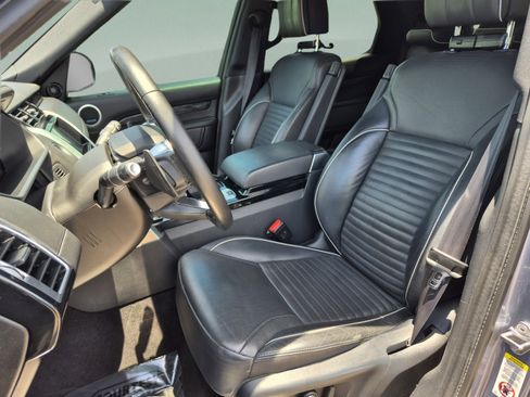 Used 2018 Land Rover Discovery HSE Luxury AWD/4WD image 22