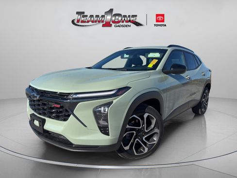 Used 2024 Chevrolet Trax RS w/ Driver Confidence Package image 5