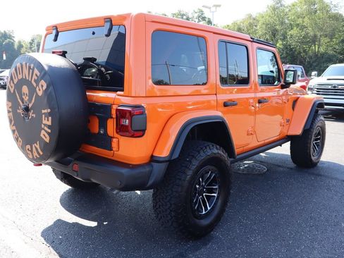 Used 2025 Jeep Wrangler Unlimited Rubicon AWD/4WD image 27