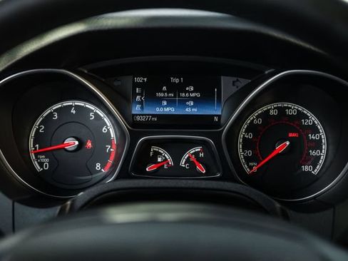 Used 2016 Ford Focus ST FWD image 13