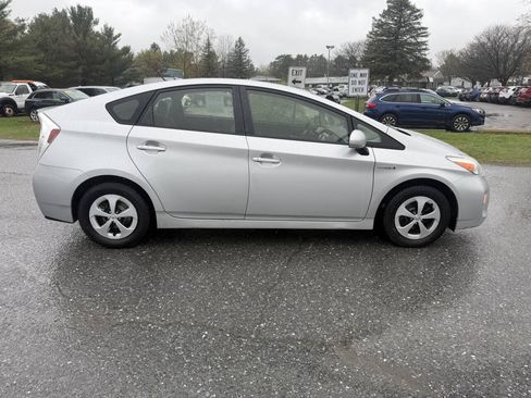 Used 2013 Toyota Prius Two FWD image 6