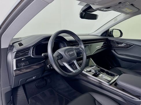 Used 2023 Audi Q8 Prestige image 10
