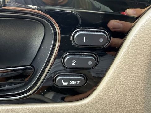 Used 2019 Honda Odyssey Elite image 35