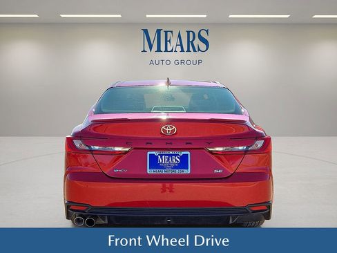 Used 2025 Toyota Camry SE image 5